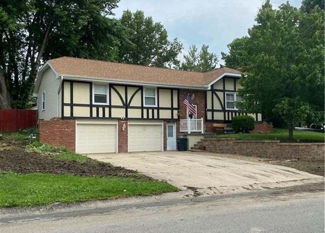 Property at 411 Clinton Dr, Cameron, MO 64429, 3 beds, 2 baths