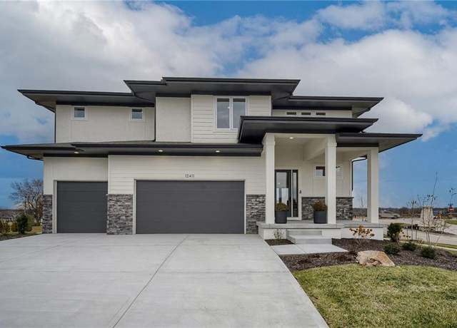 Property at 12411 W 182nd Ct, Overland Park, KS 66013, 5 beds, 4 baths