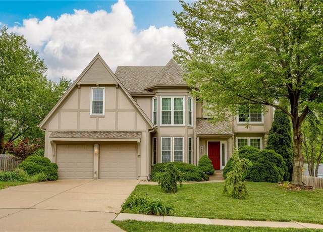 Property at 16482 W 132nd Cir, Olathe, KS 66062, 4 beds, 2.5 baths