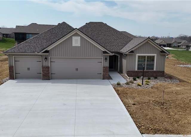 Property at 4706 Stonebridge Dr E, St Joseph, MO 64505, 3 beds, 2 baths