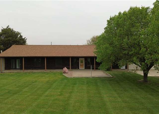 Property at 36315 W 287th St, Paola, KS 66071, 3 beds, 2.5 baths