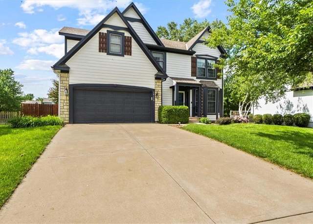 Property at 14175 W 149th Ter, Olathe, KS 66062, 4 beds, 3.5 baths