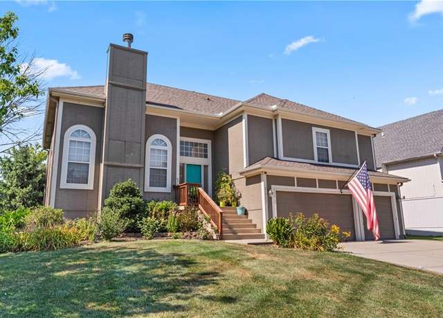Property at 21732 W 122nd St, Olathe, KS 66061, 4 beds, 3 baths