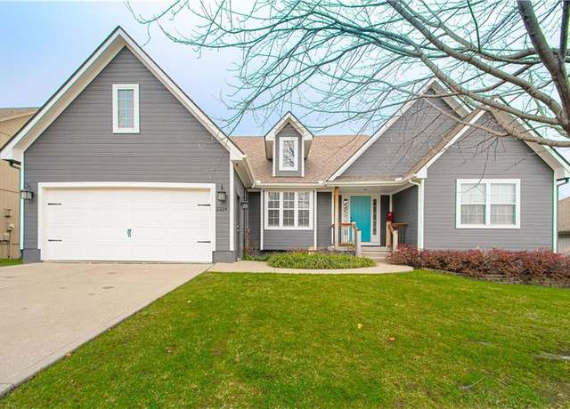 Property at 2224 SW Morris Dr, Lee's Summit, MO 64082, 5 beds, 3.5 baths