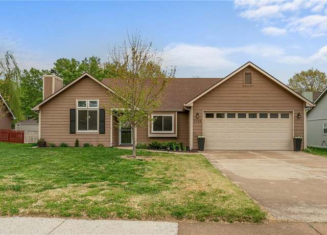 Property at 2708 Kensington Rd, Lawrence, KS 66046, 3 beds, 2 baths