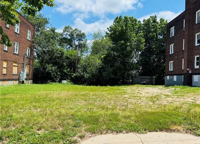 Property at 127 N Lawn Ave, Kansas City, MO 64123