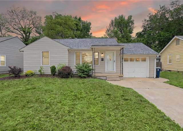 Property at 8604 E 79th St, Kansas City, MO 64138, 3 beds, 2 baths