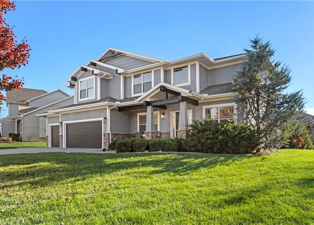 Property at 17313 W 198th Ter, Spring Hill, KS 66083, 5 beds, 4.5 baths