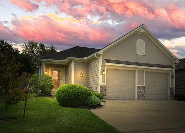 Property at 34093 W 90th Cir, De Soto, KS 66018, 3 beds, 2.5 baths
