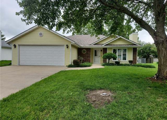 Property at 205 Cross Creek Ln, Grain Valley, MO 64029, 3 beds, 2 baths