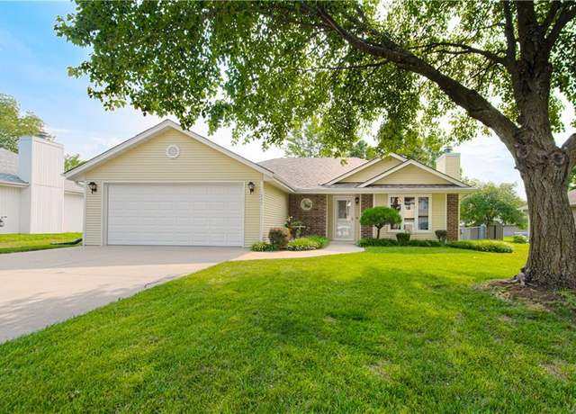 Property at 205 Cross Creek Ln, Grain Valley, MO 64029, 3 beds, 2 baths