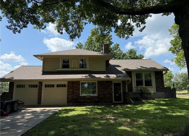 Property at 24001 E 223rd St, Harrisonville, MO 64701, 3 beds, 2.5 baths