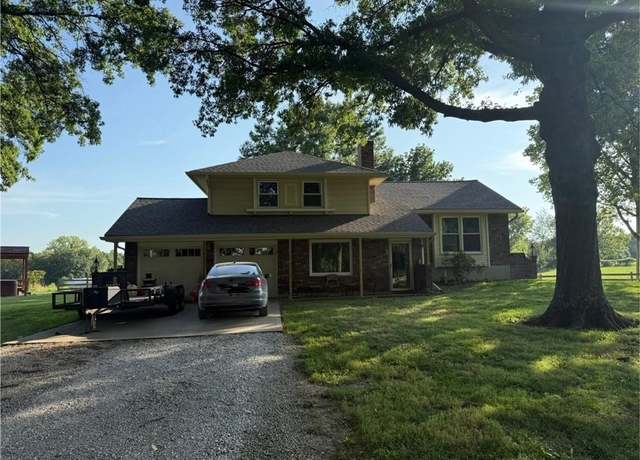 Property at 24001 E 223rd St, Harrisonville, MO 64701, 3 beds, 2.5 baths