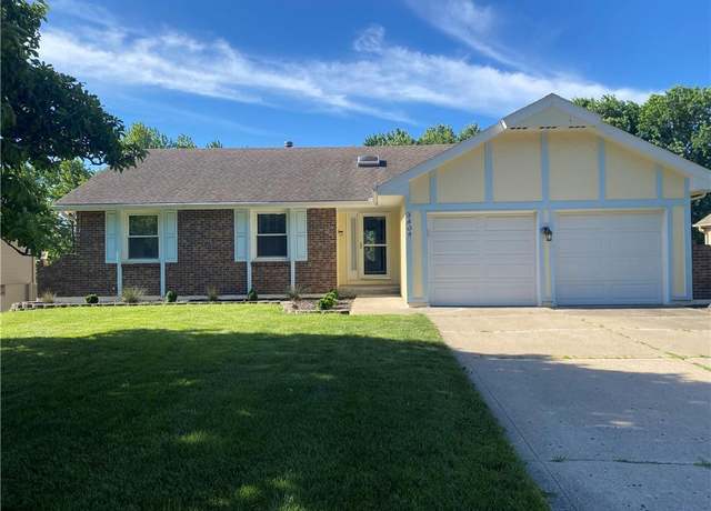 Property at 3609 NE 77th St, Kansas City, MO 64119, 3 beds, 3 baths