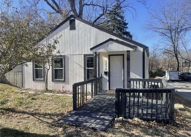 Property at 1216 S Osage St, Independence, MO 64055, 2 beds, 1 bath