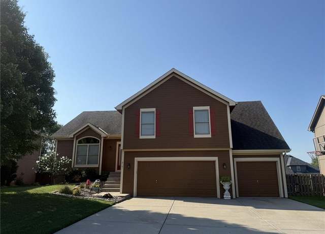 Property at 8161 NE 98th St, Kansas City, MO 64157, 4 beds, 2.5 baths