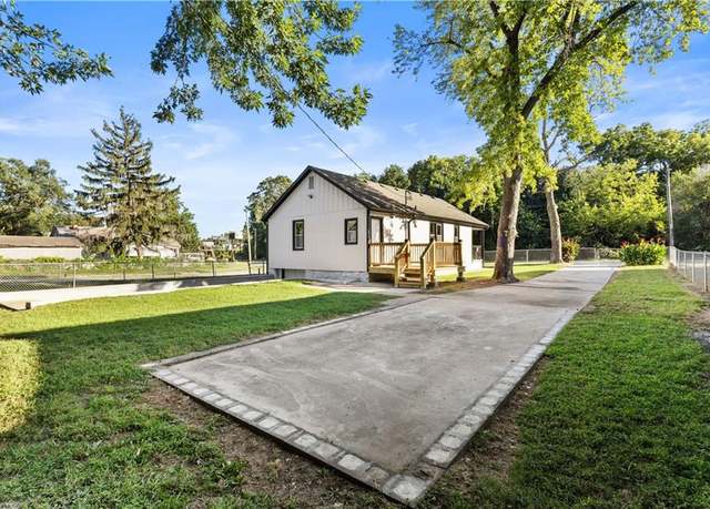 Property at 2835 Raytown Rd, Kansas City, MO 64128, 3 beds, 1 bath