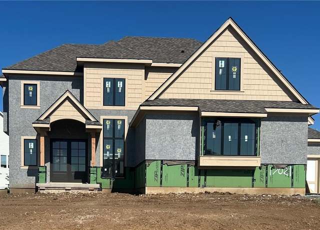 Property at 17021 King St, Overland Park, KS 66221, 4 beds, 3.5 baths