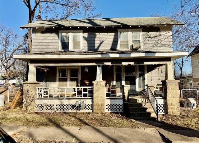 Property at 516 S 13th St, Independence, KS 67301, 3 beds, 2 baths