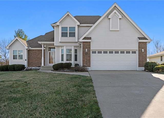 Property at 1549 SW Fredrick Dr, Lee's Summit, MO 64081, 3 beds, 2.5 baths