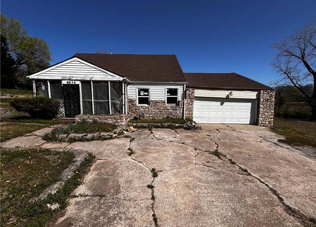 Property at 4634 Sortor Dr, Kansas City, KS 66104, 2 beds, 1 bath