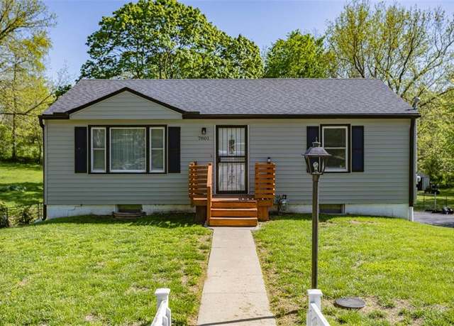 Property at 7801 Longwood Ave, Kansas City, KS 66109, 2 beds, 1 bath