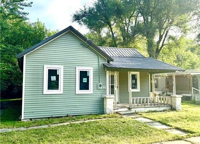 Property at 234 Lincoln St, Osawatomie, KS 66064, 2 beds, 1 bath