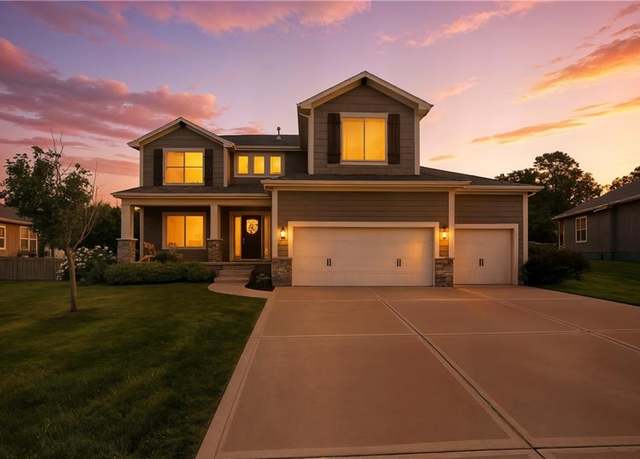 Property at 1619 Grandshire Dr, Raymore, MO 64083, 4 beds, 2.5 baths