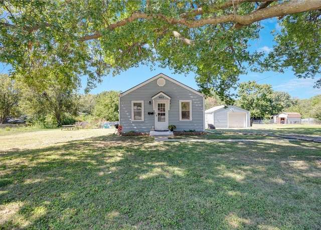 Property at 503 SW 17th St, Blue Springs, MO 64015, 2 beds, 1 bath