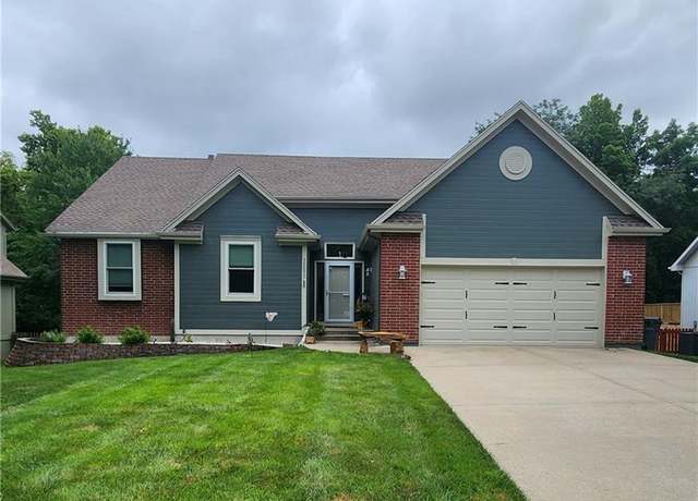 Property at 15513 S Stagecoach Dr, Olathe, KS 66062, 4 beds, 2.5 baths