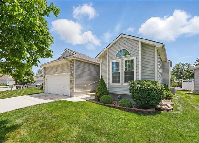 Property at 1605 NW Primrose Ln, Blue Springs, MO 64015, 3 beds, 2.5 baths