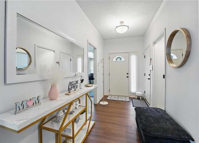 Property at 1605 NW Primrose Ln, Blue Springs, MO 64015, 3 beds, 2.5 baths