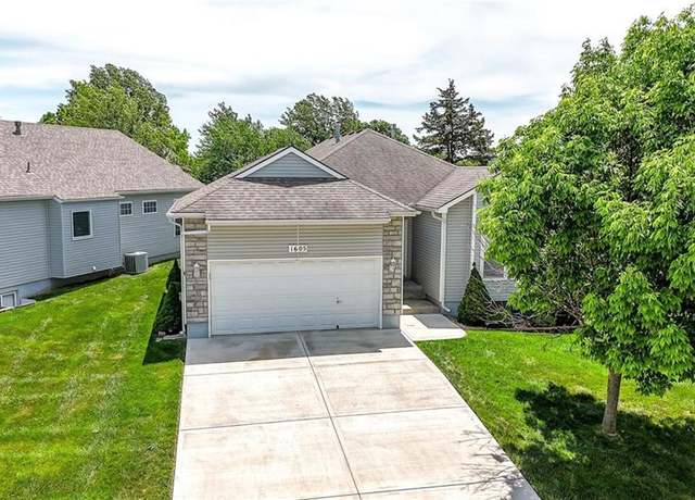Property at 1605 NW Primrose Ln, Blue Springs, MO 64015, 3 beds, 2.5 baths