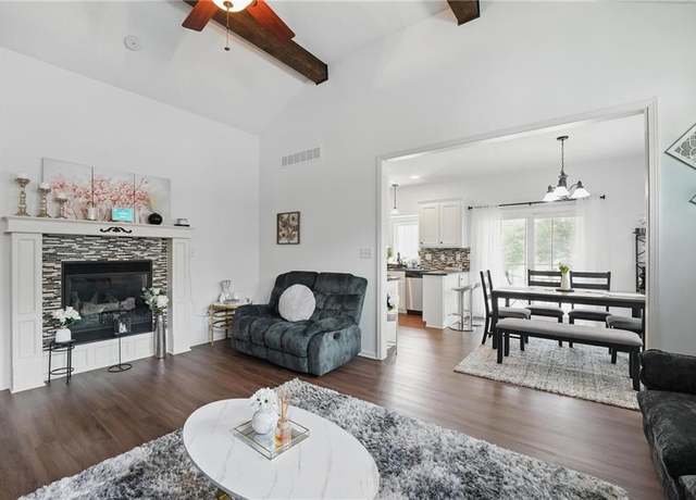 Property at 1605 NW Primrose Ln, Blue Springs, MO 64015, 3 beds, 2.5 baths