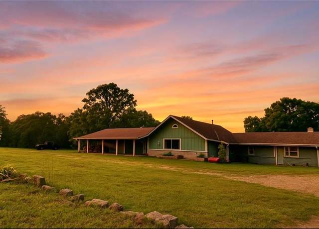 Property at 32877 Hwy MM Hwy, Warsaw, MO 65355, 2 beds, 1 bath