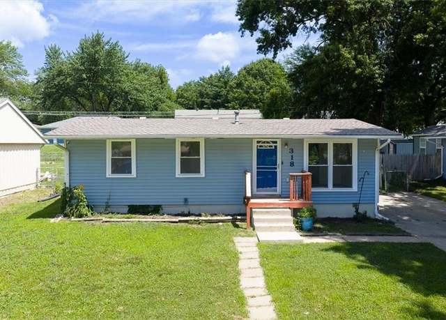 Property at 318 Holiday Dr, Lansing, KS 66043, 4 beds, 1.5 baths