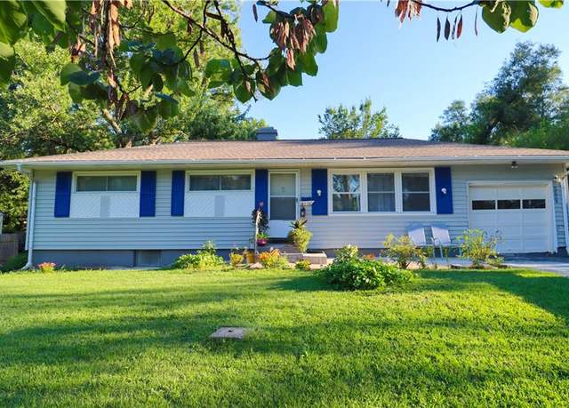 Property at 8507 E 114th St, Kansas City, MO 64134, 3 beds, 2 baths