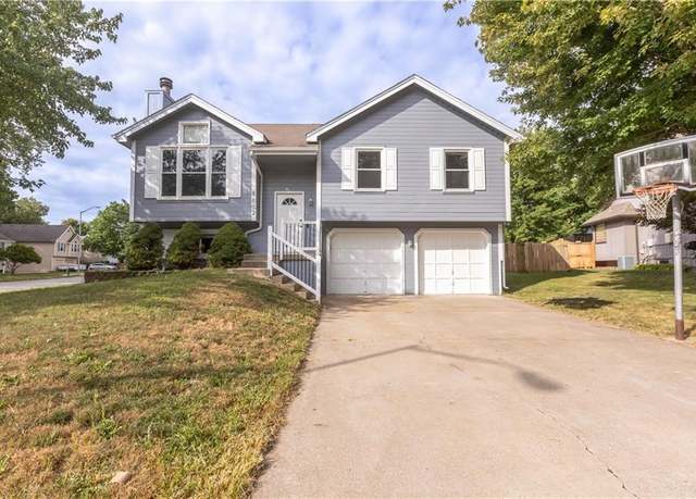 Property at 8502 N Carson Ave, Kansas City, MO 64153, 5 beds, 2.5 baths