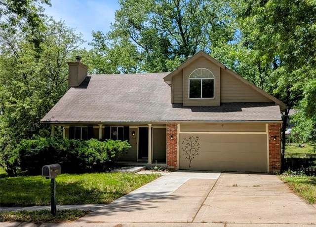 Property at 505 NW Delwood Dr, Blue Springs, MO 64015, 4 beds, 2.5 baths