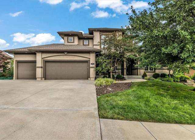 Property at 1113 James Creek Cir, Raymore, MO 64083, 6 beds, 4.5 baths