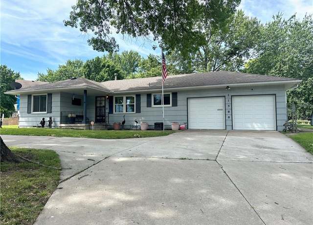 Property at 11500 Orchard Rd, Kansas City, MO 64134, 2 beds, 2 baths