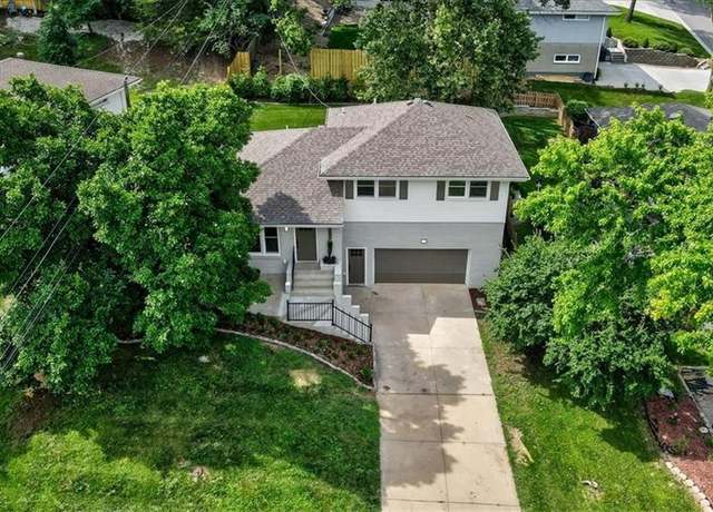 Property at 5657 W 50 St, Mission, KS 66202, 4 beds, 3.5 baths