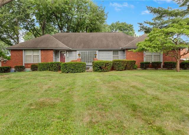 Property at 1301 SW Sunrise Dr, Blue Springs, MO 64015, 3 beds, 3 baths