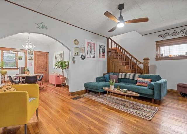 Property at 5217 Wilburn Ct, Kansas City, MO 64123, 3 beds, 1.5 baths