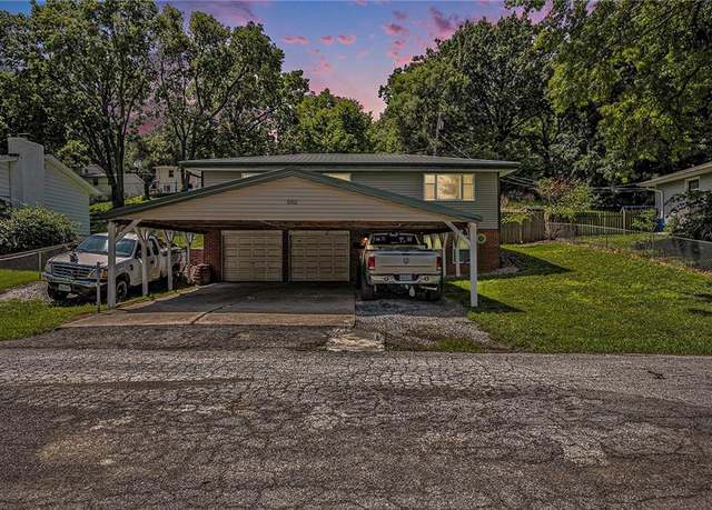 Property at 502 Dundee Rd, Smithville, MO 64089, 2 beds, 1.5 baths