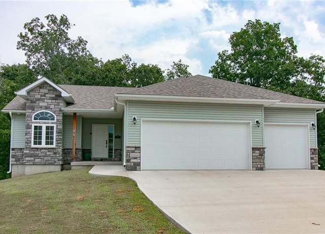 Property at 21 SE 230th Rd, Warrensburg, MO 64093, 5 beds, 3 baths