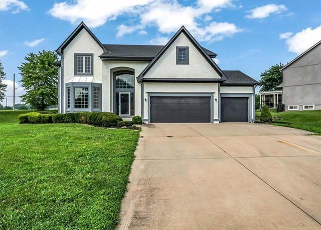 Property at 2150 Red Oak Ln, Liberty, MO 64068, 4 beds, 3 baths