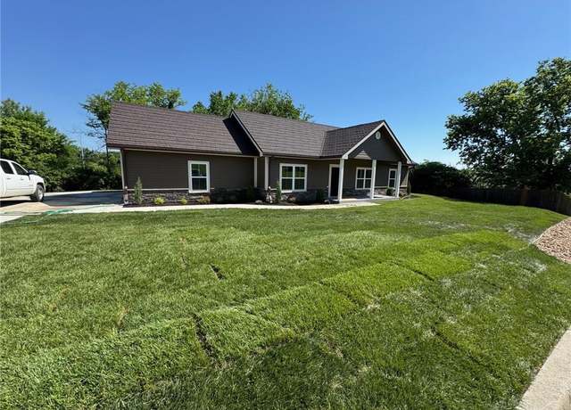Property at 507 SE Division Rd, Knob Noster, MO 65336, 3 beds, 2 baths
