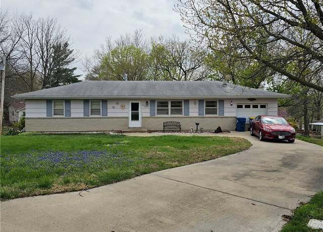 Property at 1314 Meadow Ct, Liberty, MO 64068, 4 beds, 3 baths