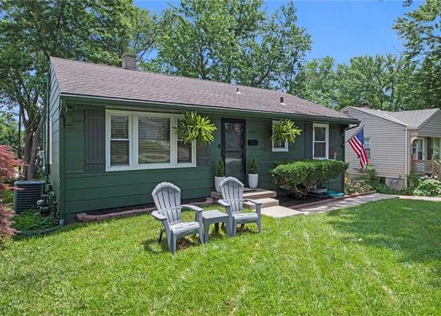 Property at 8317 Locust St, Kansas City, MO 64131, 2 beds, 2 baths